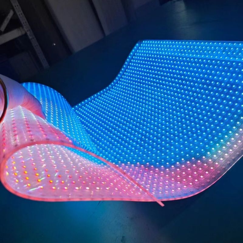 จอจอ LED สดใสด้วยอัตราการอัพฟรี 1920/3840Hz และอายุการใช้งาน 100000 ชั่วโมง